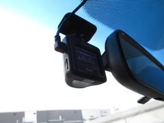 【ドライブレコーダー】万が一の事故にあった場合でも、ドライブレコーダーがその瞬間の映像を記録しています！事故だけでなく、楽しいお出かけの風景なども録画してくれています。 4