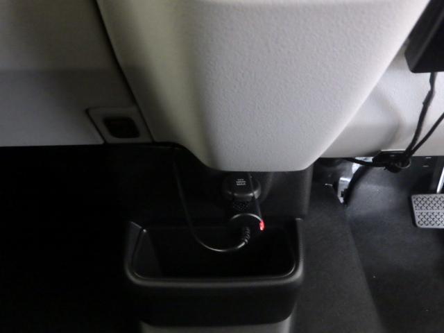 N-BOX ベースグレード 4.5点高評価 サンシェード内蔵大型ルーフC いまコレ+新品フロアマット付 コンビニフック付シートバックT オートリトラM 左右独立式リアセンターA 予約R/降車時オートドアR機能 リアシートR 禁煙(9枚目)