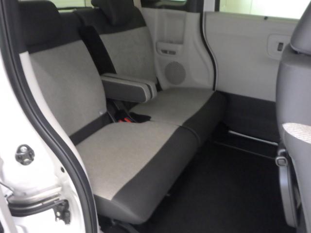 N-BOX ベースグレード 4.5点高評価 サンシェード内蔵大型ルーフC いまコレ+新品フロアマット付 コンビニフック付シートバックT オートリトラM 左右独立式リアセンターA 予約R/降車時オートドアR機能 リアシートR 禁煙(18枚目)