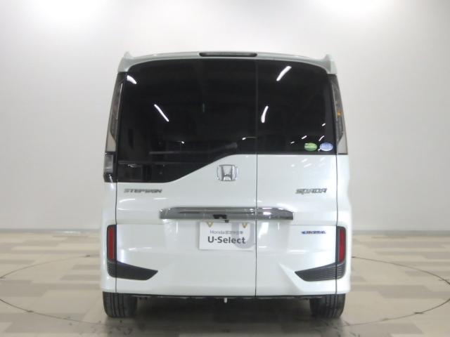 ステップワゴンスパーダ スパーダハイブリッドGホンダセンシング 9インチプレミアムインターナビ 11.6インチリア席モニター USBジャック マルチビューカメラシステム LEDフォグライト 本革巻ステアリングホイール わくわくゲート コンフォートビューパッケージ(23枚目)