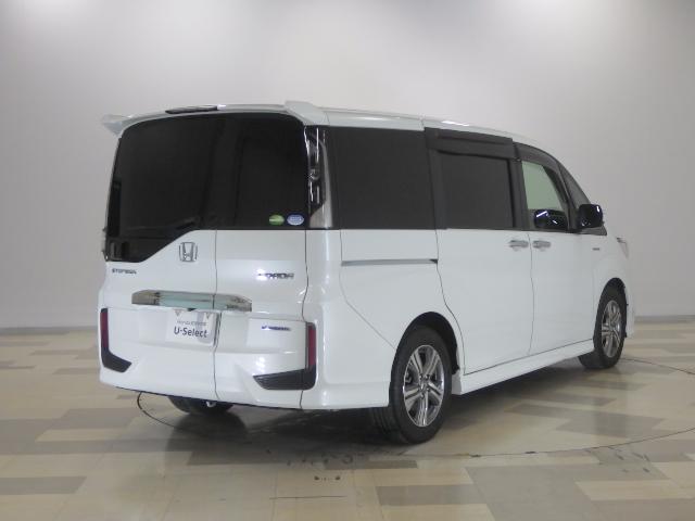 ステップワゴンスパーダ スパーダハイブリッドGホンダセンシング 9インチプレミアムインターナビ 11.6インチリア席モニター USBジャック マルチビューカメラシステム LEDフォグライト 本革巻ステアリングホイール わくわくゲート コンフォートビューパッケージ(24枚目)