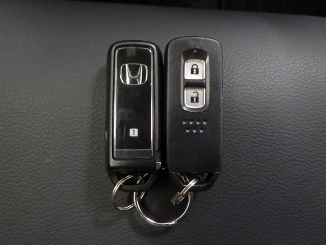 Ｎ－ＷＧＮカスタム Ｌ　スマホ連動前後ドライブレコーダー　プレミアムタイプフロアマット　ドアバイザー　ブラック塗装＋切削１４インチアルミホイール　オートリトラミラー　充電用ＵＳＢジャック（14枚目）