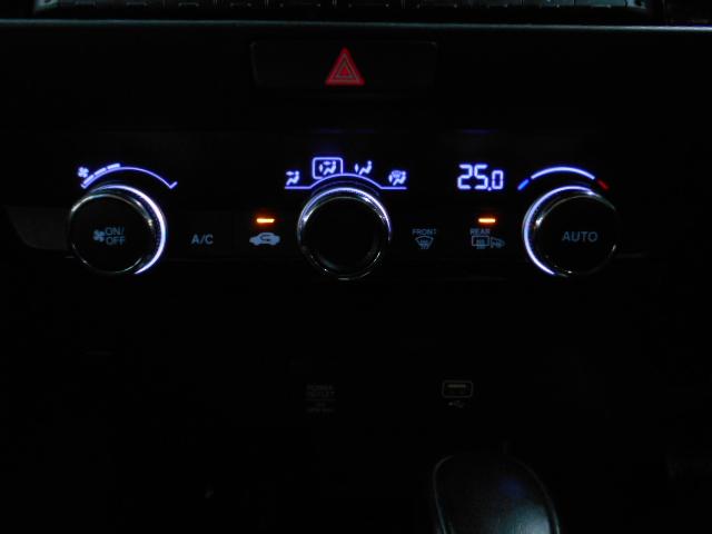 フィット ｅ：ＨＥＶホーム　８型ベーシックインターＮ　アームレストＣ　前後ドライブＲ　コンフォートビューＰ　純正１６インチアルミＷ　パーキングセンサーＳ　本革巻ステアリングＷ＋セレクトＬ　照明付スマートフォンＴ　車両接近通報装置（12枚目）