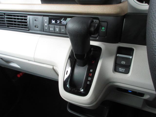 Ｎ－ＢＯＸ ベースグレード　５点高評価車　８型ホンダコネクトＮ　３カメラドライブＲ　前両席コンビニフック付シートバックＴ　オートリトラＭ　左右独立式リアセンターＡ　予約Ｒ　リアシートＲ　充電用ＵＳＢジャック　７インチＴＦＴ液晶Ｍ（11枚目）