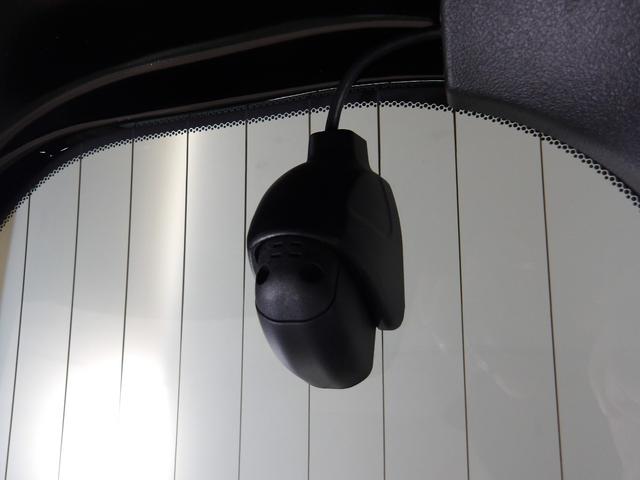 ステップワゴンスパーダ スパーダホンダセンシング　前後ドライブレコーダー　センターテーブル　３列目左右グラブレール　オートデイナイトミラー　プレミアムタイプフロアカーペットマット　ナビ連動ＥＴＣ２．０　わくわくゲート　８人乗り（6枚目）