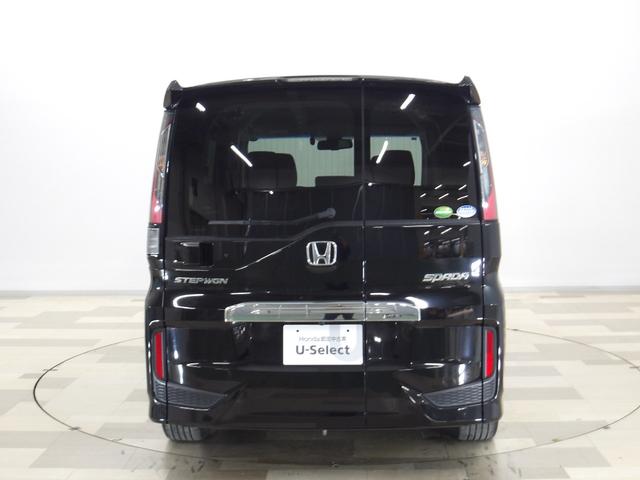 ステップワゴンスパーダ スパーダホンダセンシング　前後ドライブレコーダー　センターテーブル　３列目左右グラブレール　オートデイナイトミラー　プレミアムタイプフロアカーペットマット　ナビ連動ＥＴＣ２．０　わくわくゲート　８人乗り（29枚目）