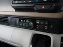 ベースグレード　５点高評価車　８型ホンダコネクトＮ　３カメラドライブＲ　前両席コンビニフック付シートバックＴ　オートリトラＭ　左右独立式リアセンターＡ　予約Ｒ　リアシートＲ　充電用ＵＳＢジャック　７インチＴＦＴ液晶Ｍ（10枚目）