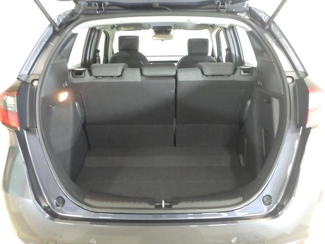 フィット e:HEVホーム 禁煙車 SD録音 BTA フルセグ USB 前後誤発進抑制機能 クリソナ 助手席エアバッグ 運転席エアバッグ 1オナ アイドリングストップ LEDライト バックカメラ ABS サイドエアバッグ VSA(18枚目)