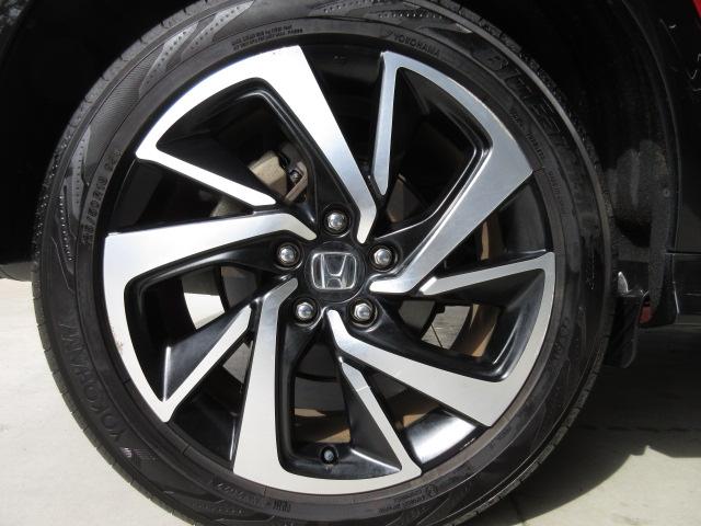 ヴェゼル ハイブリッドRS・ホンダセンシング 禁煙車 ナビ ETC Rカメラ フルセグ BTA USB HDMI フルオートエアコン 両席エアバック スマキー オートクルーズコントロール 衝突軽減ブレーキシステム 横滑り防止 キーフリー ドラレコ(21枚目)