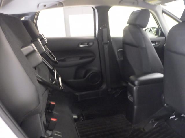 フィット ホーム 禁煙車 衝突軽減 リアカメラ ソナー USB接続 AAC 横滑り防止機能 サイドエアバック ワンオーナー車 LEDライト クルーズコントロール パワーウィンドウ スマキー DVD ナビTV ABS(16枚目)