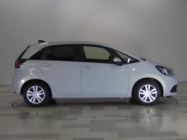 フィット ホーム 禁煙車 衝突軽減 リアカメラ ソナー USB接続 AAC 横滑り防止機能 サイドエアバック ワンオーナー車 LEDライト クルーズコントロール パワーウィンドウ スマキー DVD ナビTV ABS(22枚目)