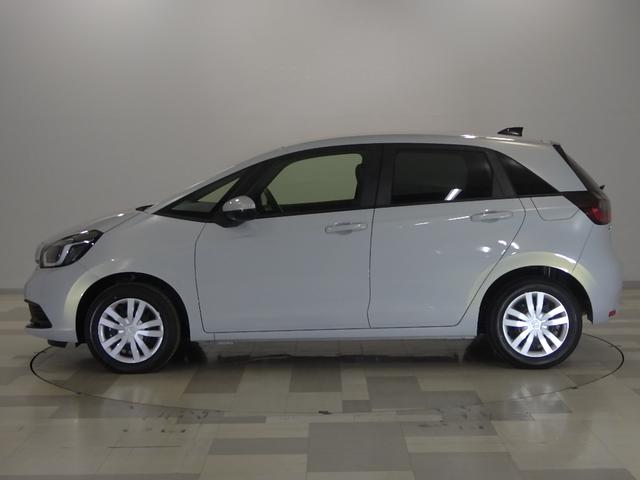 フィット ホーム 禁煙車 衝突軽減 リアカメラ ソナー USB接続 AAC 横滑り防止機能 サイドエアバック ワンオーナー車 LEDライト クルーズコントロール パワーウィンドウ スマキー DVD ナビTV ABS(24枚目)