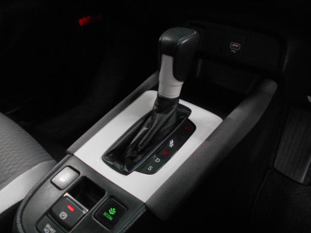 フィット クロスター 禁煙車 パーキングセンサー 地デジ Bカメ スマートキ ナビTV Aストップ USB カーテンエアバッグ クルーズコントロール オートエアコン パワステ Dレコ LEDライト ETC VSA キーレス(14枚目)