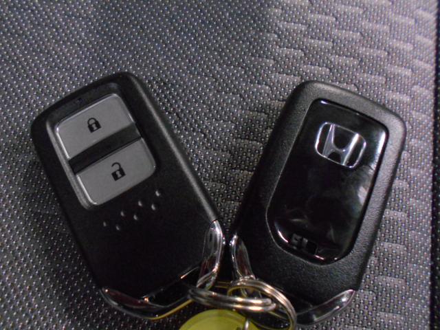 フィット クロスター 禁煙車 パーキングセンサー 地デジ Bカメ スマートキ ナビTV Aストップ USB カーテンエアバッグ クルーズコントロール オートエアコン パワステ Dレコ LEDライト ETC VSA キーレス(16枚目)