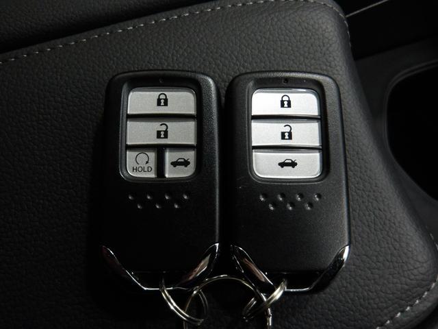 シビック セダンホンダセンシング 禁煙車 パワーシート LEDヘッド 前席シートヒーター スマートキー クルーズコントロール ターボ サイドエアバック ETC ESC ナビTV オートエアコン エアバッグ パワーステアリング ABS(15枚目)