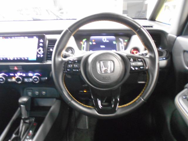 フィット e:HEVRS 禁煙車 エアバッグ ナビ&TV パワーウィンドウ 助手席エアバッグ Dレコ フルセグテレビ LEDヘッドランプ セキュリティアラーム フルオートエアコン ETC装備 スマートキ パワーステアリング(14枚目)