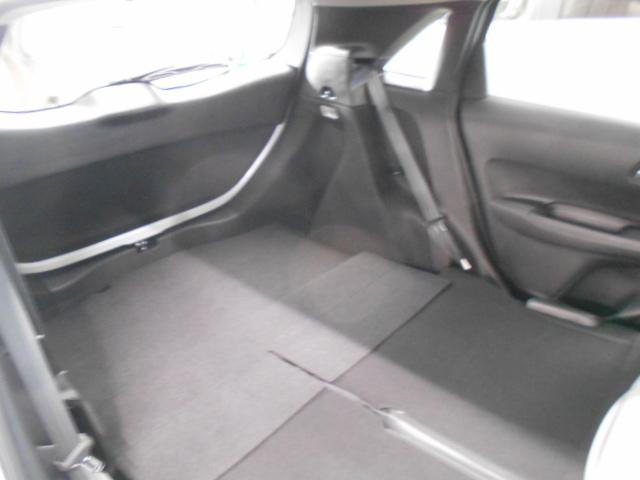 フィット e:HEVRS 禁煙車 エアバッグ ナビ&TV パワーウィンドウ 助手席エアバッグ Dレコ フルセグテレビ LEDヘッドランプ セキュリティアラーム フルオートエアコン ETC装備 スマートキ パワーステアリング(25枚目)