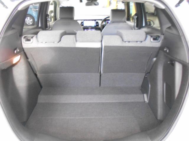 フィット e:HEVRS 禁煙車 エアバッグ ナビ&TV パワーウィンドウ 助手席エアバッグ Dレコ フルセグテレビ LEDヘッドランプ セキュリティアラーム フルオートエアコン ETC装備 スマートキ パワーステアリング(28枚目)