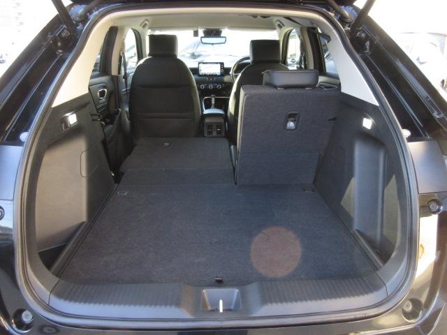 ヴェゼル ｅ：ＨＥＶＺ　禁煙車　衝突回避支援ブレーキ機能　１オナ　スマキ　Ｐトランク　フルオートエアコン　Ｄレコ　エアバッグ　両席エアバック　Ｒカメ　パワーウィンドウ　ＬＥＤランプ　ソナー　クルーズＣ　ナビ＆ＴＶ　ＵＳＢ（31枚目）