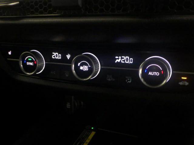 ZR-V e:HEVZ 当社デモカー ワンオーナー 禁煙車 コネクトディスプレイ マルチビューカメラ BTA ETC 全周囲モニター 電動リヤゲート クルコン LED サイドエアバック Pシート ナビ・TV 1オーナー 本革(14枚目)