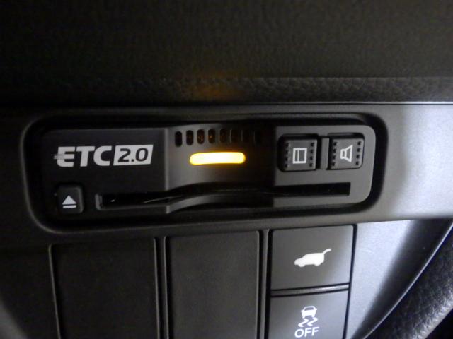 ZR-V e:HEVZ 禁煙車 元試乗車 ハイブリッドZ マルチビューカメラ ナビ ETC2.0 本革 ワイヤレス充電器 パワーシート BOSEサウンドシステム 18インチアルミ クリスタルブラック Pセンサー レザー(5枚目)