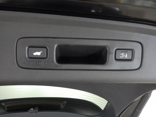 ZR-V e:HEVZ 禁煙車 元試乗車 ハイブリッドZ マルチビューカメラ ナビ ETC2.0 本革 ワイヤレス充電器 パワーシート BOSEサウンドシステム 18インチアルミ クリスタルブラック Pセンサー レザー(14枚目)