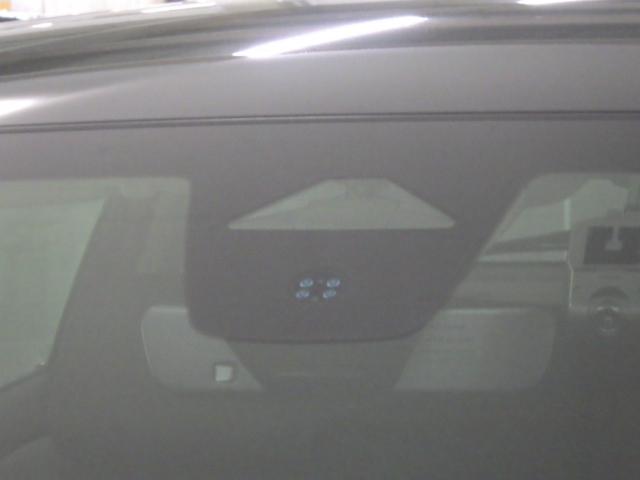 ZR-V e:HEVZ 禁煙車 元試乗車 ハイブリッドZ マルチビューカメラ ナビ ETC2.0 本革 ワイヤレス充電器 パワーシート BOSEサウンドシステム 18インチアルミ クリスタルブラック Pセンサー レザー(15枚目)