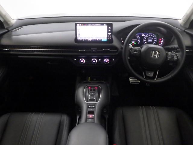 ZR-V e:HEVZ 禁煙車 元試乗車 ハイブリッドZ マルチビューカメラ ナビ ETC2.0 本革 ワイヤレス充電器 パワーシート BOSEサウンドシステム 18インチアルミ クリスタルブラック Pセンサー レザー(16枚目)
