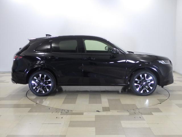 ZR-V e:HEVZ 禁煙車 元試乗車 ハイブリッドZ マルチビューカメラ ナビ ETC2.0 本革 ワイヤレス充電器 パワーシート BOSEサウンドシステム 18インチアルミ クリスタルブラック Pセンサー レザー(28枚目)