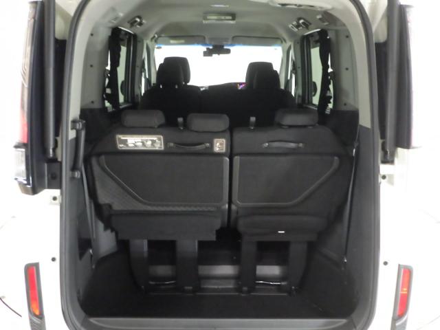 ステップワゴンスパーダ スパーダホンダセンシング　禁煙車　ナビ　ＥＴＣ　ドラレコ　リアモニター　ワクワクゲート　両側パワースライド　アルミホイール　８人乗り　ホンダセンシング　プラチナホワイトパール　盗難防止　助手席エアバッグ　ワンオーナ－　記録簿有（20枚目）