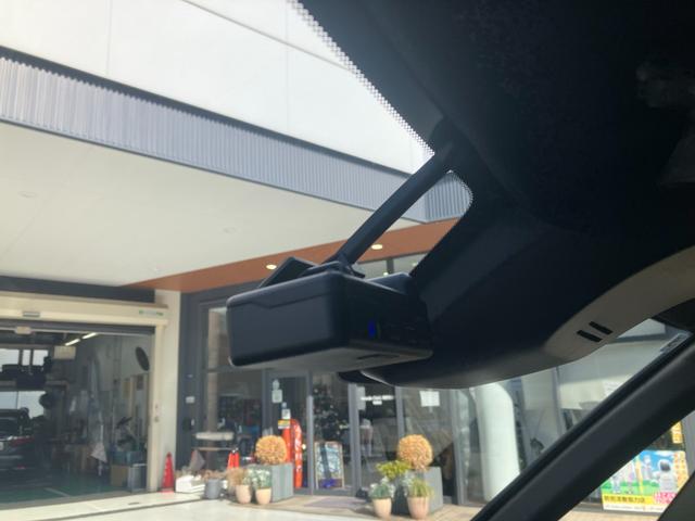 ステップワゴンスパーダ ｅ：ＨＥＶスパーダＧホンダセンシング　禁煙車　元試乗車　ハイブリッド　スパーダ　デカナビ　前後ドラレコ　マルチビューカメラ　ホンダセンシング　渋滞追従機能　ブラインドスポット　クリスタルブラック　パール　７人　クリアランスソナー　Ｂカメラ（5枚目）