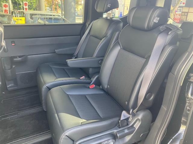 ステップワゴンスパーダ ｅ：ＨＥＶスパーダＧホンダセンシング　禁煙車　元試乗車　ハイブリッド　スパーダ　デカナビ　前後ドラレコ　マルチビューカメラ　ホンダセンシング　渋滞追従機能　ブラインドスポット　クリスタルブラック　パール　７人　クリアランスソナー　Ｂカメラ（9枚目）