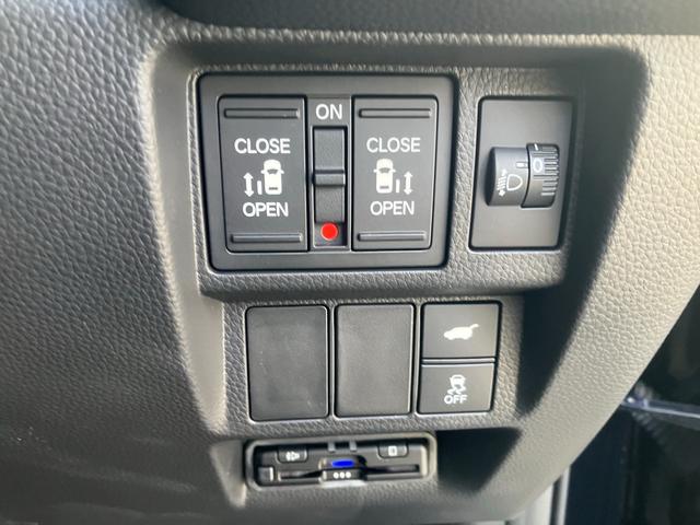 ステップワゴンスパーダ ｅ：ＨＥＶスパーダＧホンダセンシング　禁煙車　元試乗車　ハイブリッド　スパーダ　デカナビ　前後ドラレコ　マルチビューカメラ　ホンダセンシング　渋滞追従機能　ブラインドスポット　クリスタルブラック　パール　７人　クリアランスソナー　Ｂカメラ（20枚目）