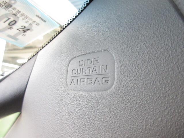 フィット ホーム　禁煙車　ワンオーナー　純正ナビ　ＢＴＡ　リアカメラ　ＥＴＣ　ＬＥＤ　ドラレコ　衝突軽減ブレーキ　クリアランスソナー　フルセグＴＶ　記録簿付　エアバッグ　ｉストップ　スマ－トキ－　盗難防止装置　ＤＶＤ（11枚目）