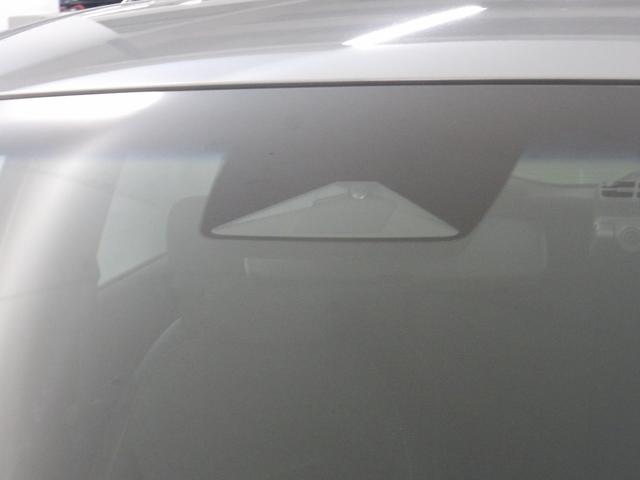 フィット ホーム　禁煙車　ワンオーナー　純正ナビ　ＢＴＡ　リアカメラ　ＥＴＣ　ＬＥＤ　ドラレコ　衝突軽減ブレーキ　クリアランスソナー　フルセグＴＶ　記録簿付　エアバッグ　ｉストップ　スマ－トキ－　盗難防止装置　ＤＶＤ（12枚目）