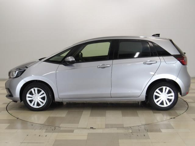 フィット ホーム　禁煙車　ワンオーナー　純正ナビ　ＢＴＡ　リアカメラ　ＥＴＣ　ＬＥＤ　ドラレコ　衝突軽減ブレーキ　クリアランスソナー　フルセグＴＶ　記録簿付　エアバッグ　ｉストップ　スマ－トキ－　盗難防止装置　ＤＶＤ（31枚目）