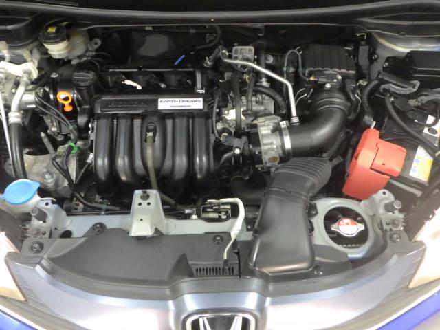 フィット 13G・Lパッケージ 禁煙車 社外ナビ リアカメラ スマートキー ETC LEDヘッドライト 安心パッケージ 軽減ブレーキ 盗難警報装置 Bカメ Sキー フルセグ フルオートエアコン 整備記録簿 ナビTV リモコンキー(27枚目)