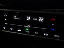 フィット 13G・Lパッケージ 禁煙車 社外ナビ リアカメラ スマートキー ETC LEDヘッドライト 安心パッケージ 軽減ブレーキ 盗難警報装置 Bカメ Sキー フルセグ フルオートエアコン 整備記録簿 ナビTV リモコンキー(6枚目)