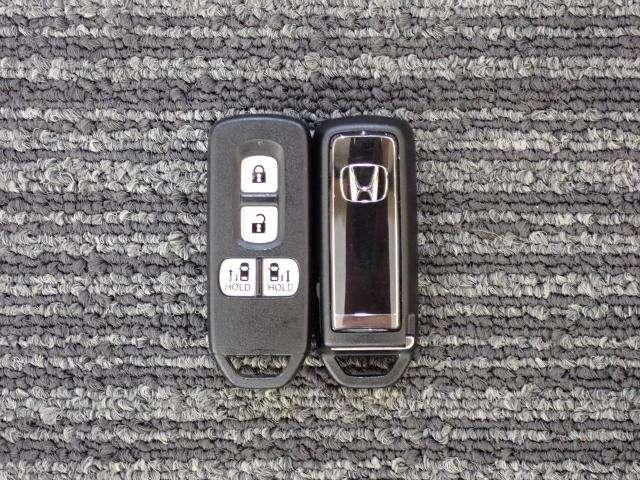G・Lホンダセンシング 禁煙ワンオーナー リアカメラ付きディスプレイオーディオ ルーフコンソール ドアバイザー 充電USB LEDライト ETC スマートキー サイドエアバッグ オートハイビーム USB 衝突軽減ブレーキ(20枚目)