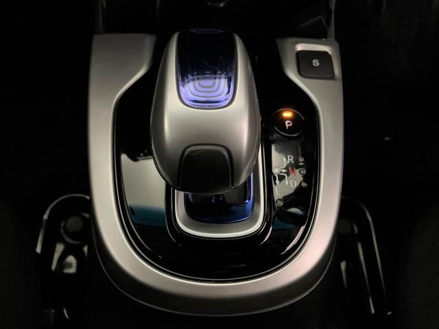 フィットハイブリッド Ｆパッケージ　禁煙　純正ナビ　スマートキー　リアカメラ　ケンウッドドラレコ　ＥＴＣ　Ｂｌｕｅｔｏｏｔｈ　地デジ　弊社下取り　オートリトラミラー　横滑り防止装置　フルオートエアコン　エコモード　イモビライザー（16枚目）