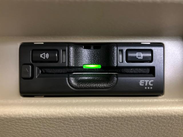 スペーシア ハイブリッドX 禁煙 ケンウッドナビ 両側電動スライドドア 追突被害軽減ブレーキ リアカメラ スマートキー シートヒーター サイドエアバック Bluetooth USB 地デジ CD/DVD レーンキープ ETC(17枚目)