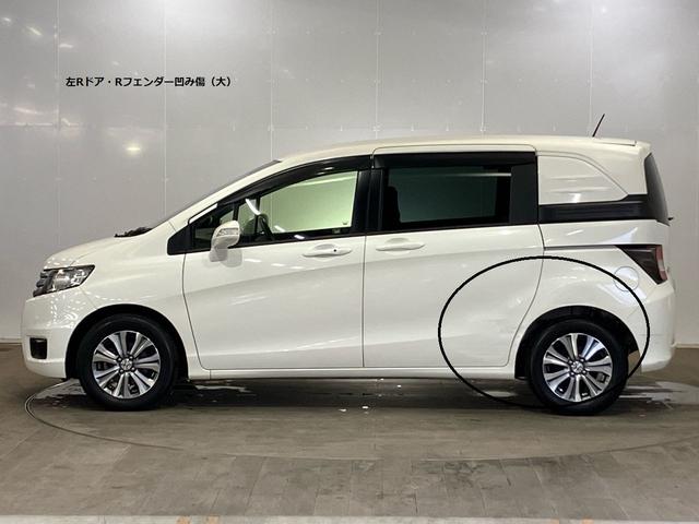 フリードスパイク GL 禁煙 ストラーダナビ 両側電動スライドドア スマートキー リアカメラ ETC クルーズコントロール 横滑り防止装置 弊社下取り車 純正アルミ 地デジ CD/DVD フルオートエアコン 記録簿付き(4枚目)