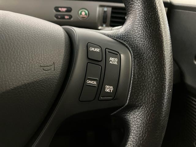 フリードスパイク GL 禁煙 ストラーダナビ 両側電動スライドドア スマートキー リアカメラ ETC クルーズコントロール 横滑り防止装置 弊社下取り車 純正アルミ 地デジ CD/DVD フルオートエアコン 記録簿付き(14枚目)