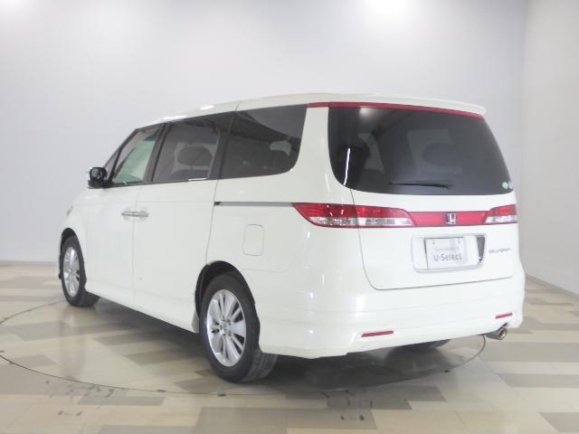 エリシオン GエアロHDDナビスペシャルパッケージ 禁煙 弊社下取り車 純正HDDナビ リアモニタ 両側電動スライドドア リアカメラ キーレスエントリーキー ミュージックサーバー CD/DVD 記録簿付き 17インチアルミ フルオートエアコン ETC(9枚目)