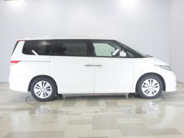 エリシオン GエアロHDDナビスペシャルパッケージ 禁煙 弊社下取り車 純正HDDナビ リアモニタ 両側電動スライドドア リアカメラ キーレスエントリーキー ミュージックサーバー CD/DVD 記録簿付き 17インチアルミ フルオートエアコン ETC(10枚目)