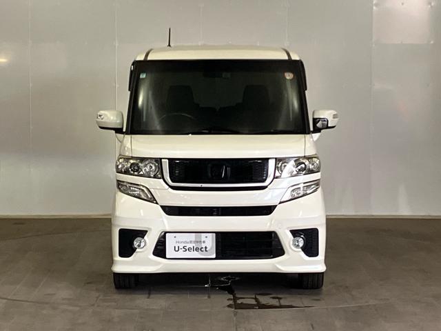 弊社お客様からの下取りで入庫したモデューロX、人気のパールホワイトです。記録簿もついているので安心してお乗り板避けるお車です。