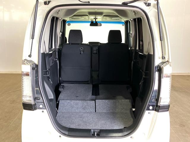 【シートアレンジ】後席はワンアクションで多彩なシートアレンジを可能にする、ダイブダウン方式です。後席をダイブダウンさせると広大なフラットな荷室として使えます!