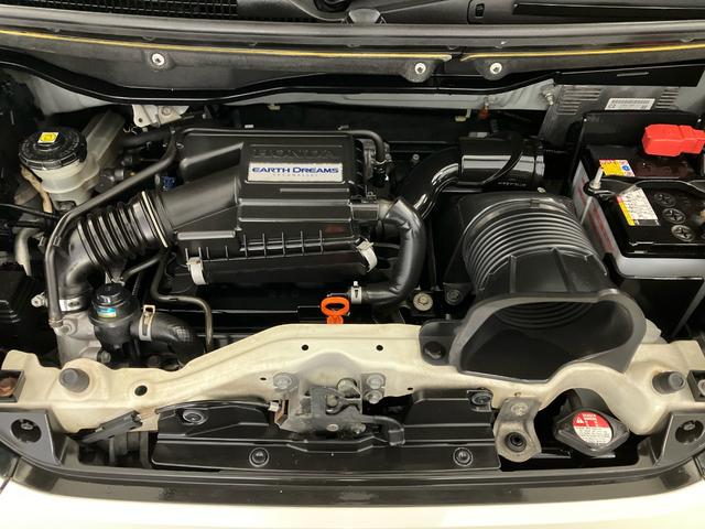 12か月点検整備付きです。整備時にはエンジンオイル、オイルフィルター、ワイパーラバーなど、消耗品の交換も致します