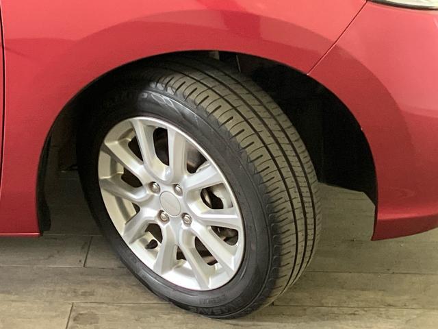 【純正モデューロ１５インチアルミホイール】足元を際立たせ、軽快な走りを演出します！タイヤは２０２２年製のダンロップ・エナセーブを装着しております。残り溝も十分ございます。