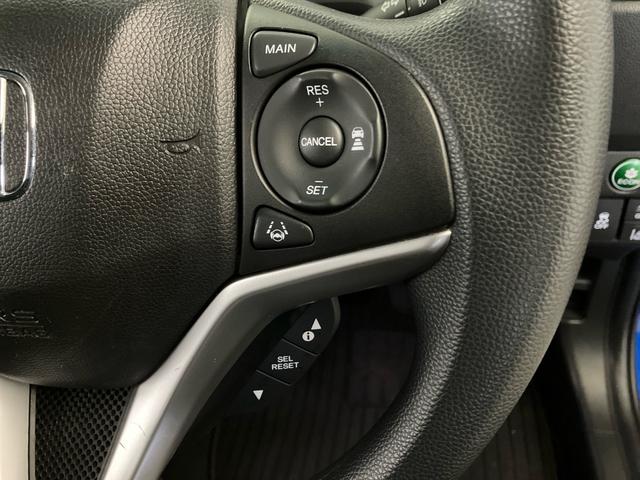 【ＡＣＣ〈アダプティブ・クルーズ・コントロール〉】アクセルペダルを踏まずに設定した車速を保つクルーズコントロールに、前走車を検知する機能を追加。車速と車間を適切に制御することを支援します。